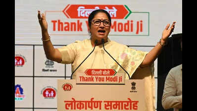 Rekha, ministers donate blood; showcase work done by Modi