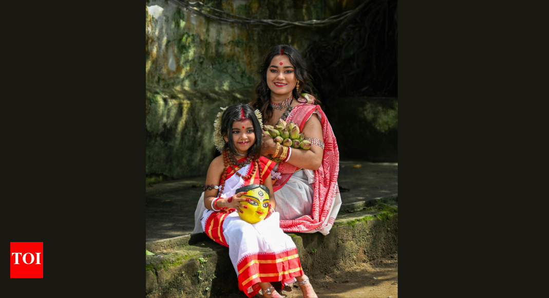 Durga puja fashion: Traditional sarees and fusion outfits in the US