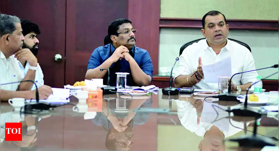 Colva beach shops to be moved until Swadesh Darshan is done