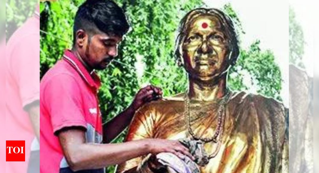 Meenatai's statue desecrated, 1 held amid political outrage