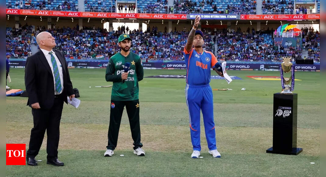'Andy Pycroft is India's favourite' - Ex-Pak captain blasts ICC referee