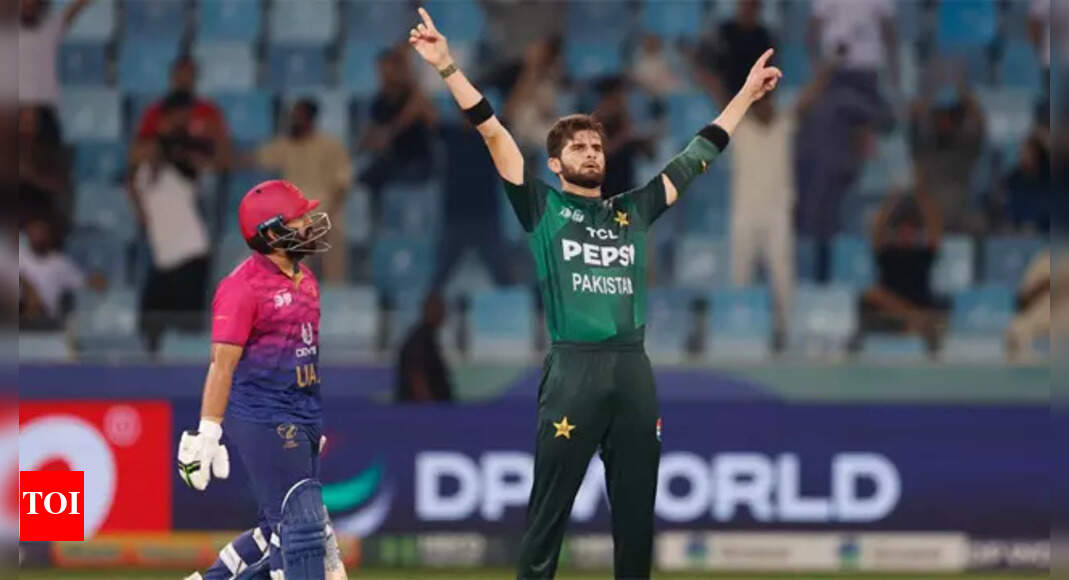 Asia Cup: Pakistan set up Sunday date with India