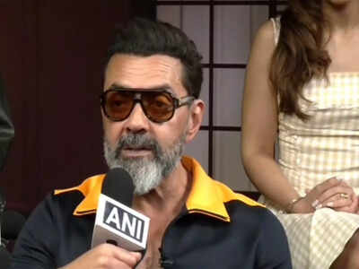Bobby Deol en su primera foto: mi padre, mi hermano no dejó ninguna piedra