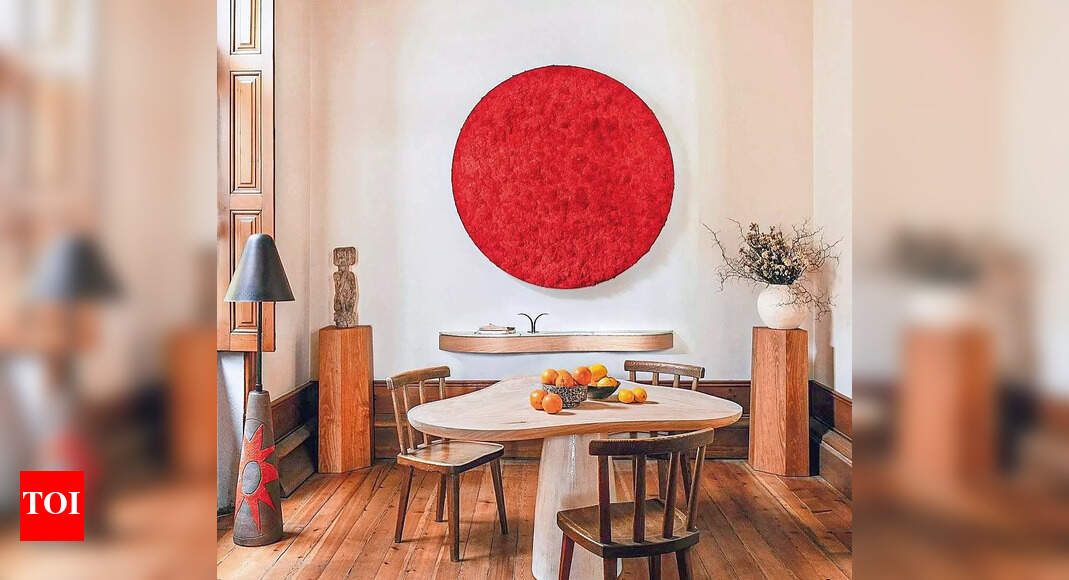 The unexpected red theory in home decor