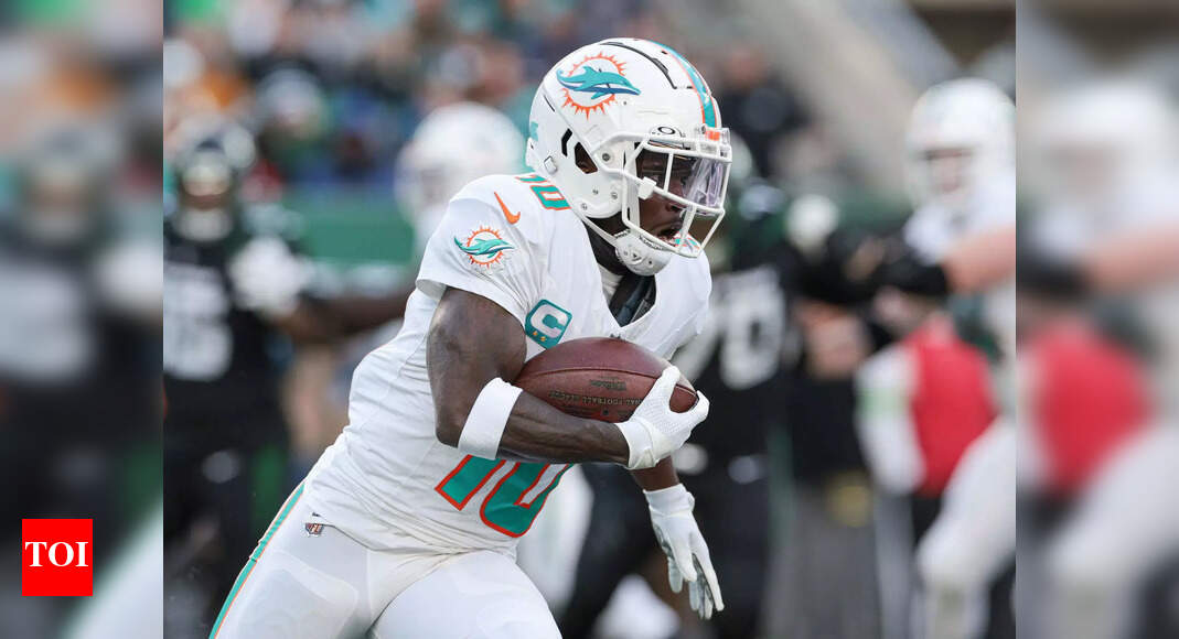 Will Tyreek Hill play tonight against the Buffalo Bills? Latest injury update on the Dolphins star wide receiver