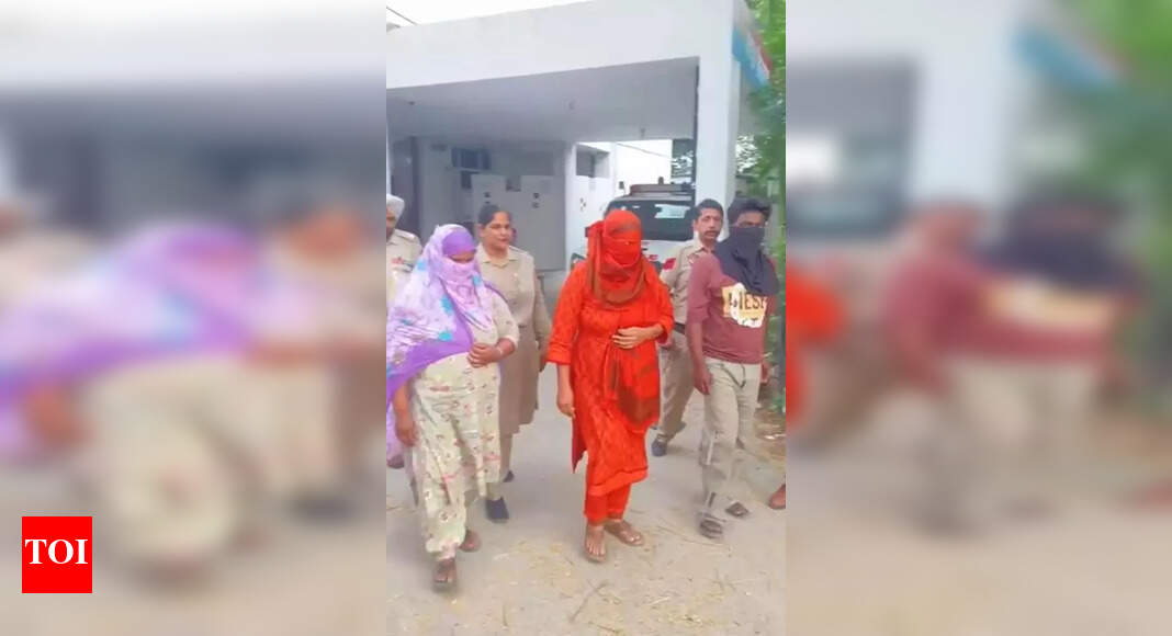 Breaking bad in Punjab: Govt school teacher, woman arrested with 1kg ...