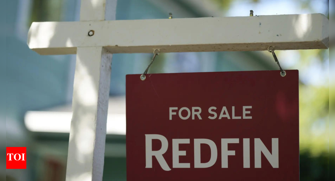 US mortgage rates dip to lowest since October, 30-year loans fall to 6.26%; refinancing demand surges