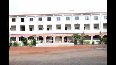 Satara school gives Marathi Sahitya Sammelan 5 presidents, Madgulkar brothers among them