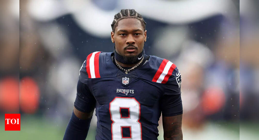New England Patriots receiver Stefon Diggs brushes off Cardi B pregnancy questions with a cold response
