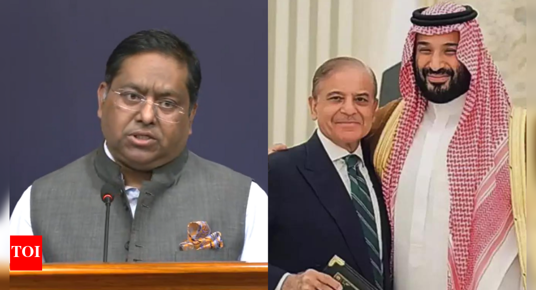 <div>‘Mutual interests & sensitivities’: India reacts to Saudi-Pakistan defence pact; stresses wide-ranging strategic partnership with Riyadh</div> <div>‘Mutual interests & sensitivities’: India reacts to Saudi-Pakistan defence pact; stresses 'wide-ranging strategic partnership' with Riyadh</div>