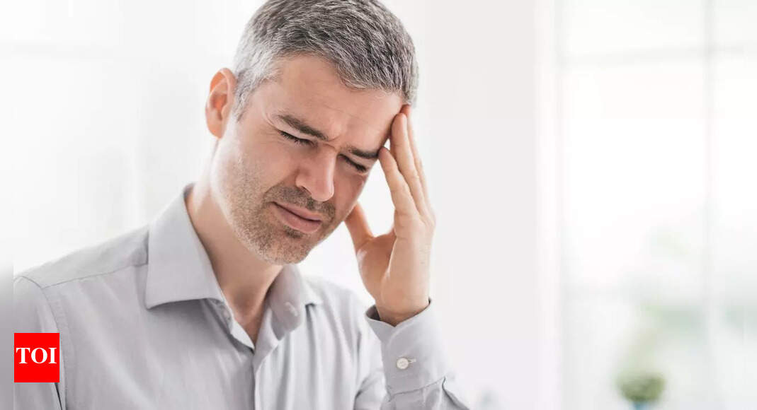 What causes pain on the right side of head: Know the causes and types