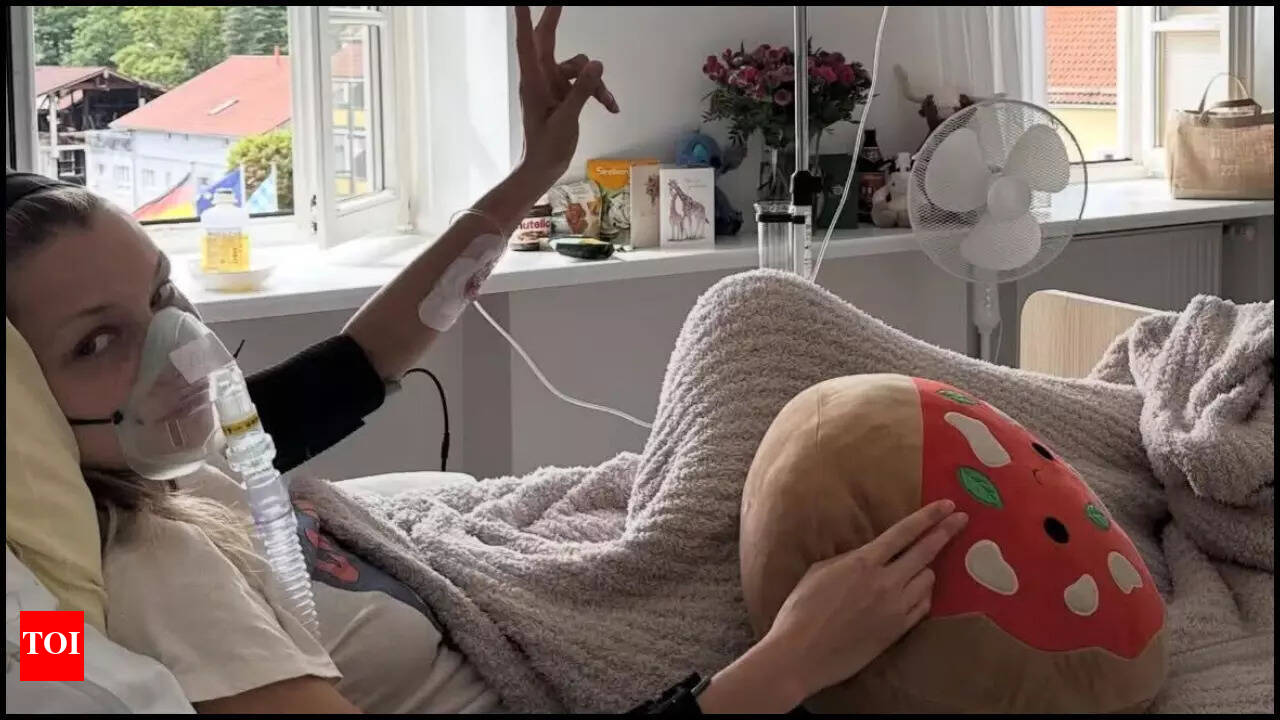 Sorry I always go MIA': Bella Hadid shares health update amid her battle with Lyme disease; her mom calls her fighter | - The Times of India