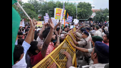 Teacher aspirants protest again demanding more vacancies in TRE-4