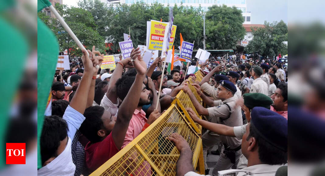 Teacher aspirants protest again demanding more vacancies in TRE-4