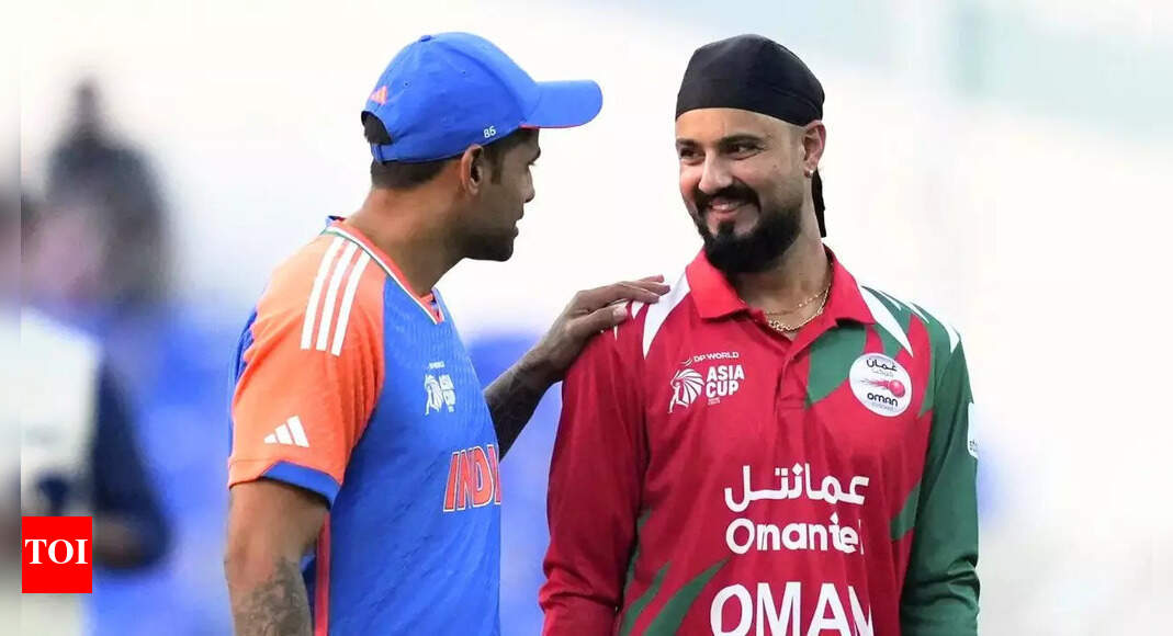No Pakistan, yes to handshakes! India captain greets Oman counterpart, hugs him at toss