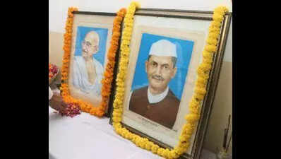 Schoolchildren to miss Gandhi/Shastri Jayanti this year