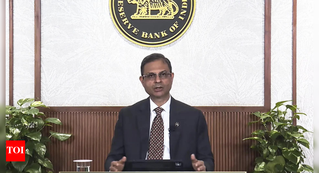 RBI governor tells CCIL to 'look beyond' rupee-dollar trades