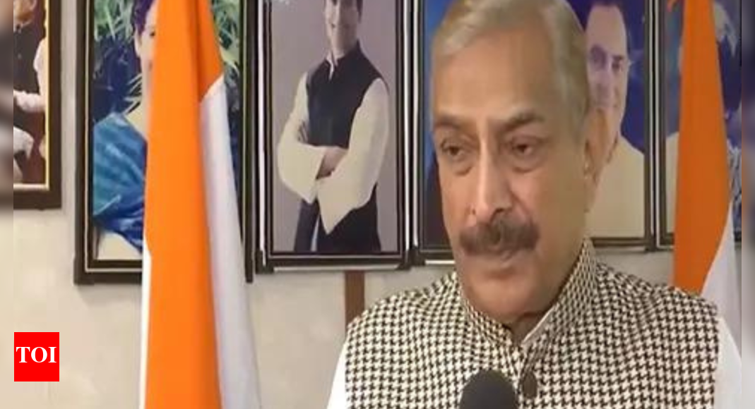 <div>'Your netas seeking to plunge country into violence': Congress to BJP</div> <div>'Your netas seeking to plunge country into violence': Congress to BJP</div>