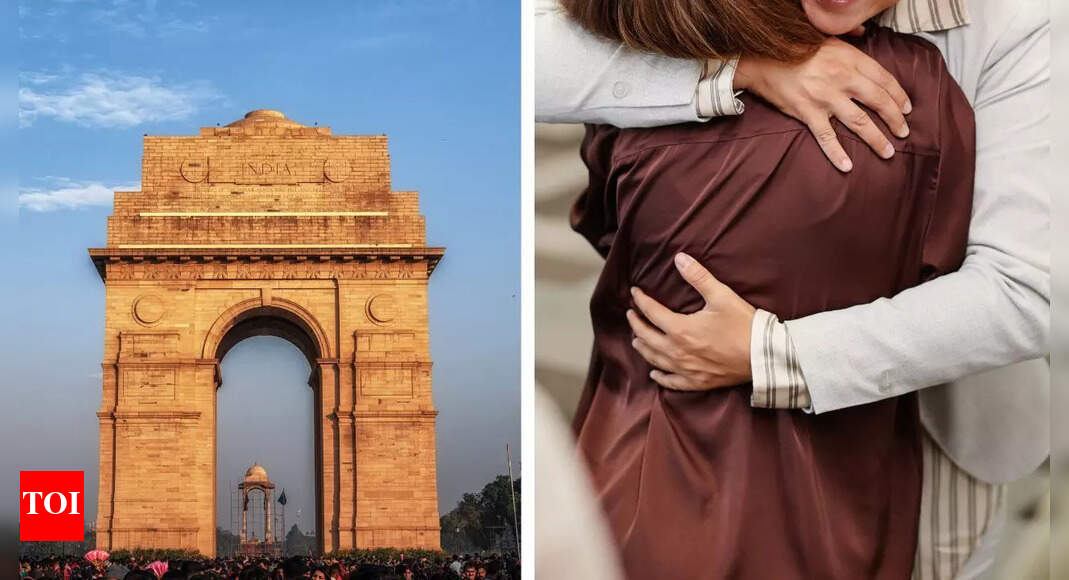 India Gate video goes viral: Delhi man’s ‘dream hug’ leaves female tourists uncomfortable