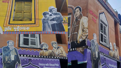 Durga Puja in Kolkata celebrates Satyajit Ray movie 'Sonar Kella' and its lasting impact
