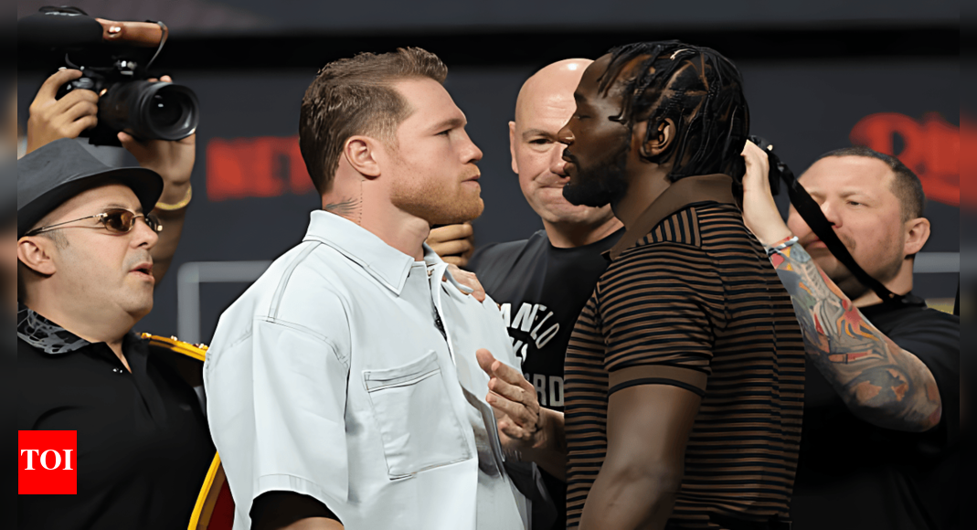 Canelo Alvarez and Terence Crawford made nearly the same amount of money in one night as 400 fighters did in 2025