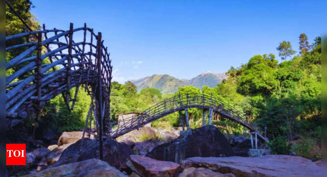 This is India's scariest trek, and extreme adventurers find it irresistible