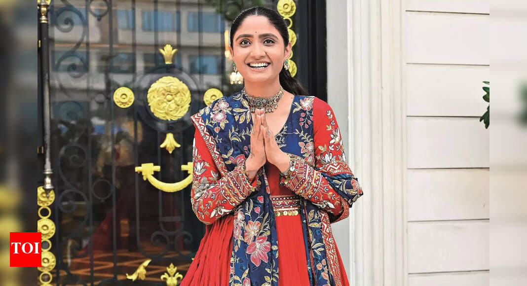 Grabbed the opportunity to perform in Ahmedabad this Navratri: Geeta Rabari