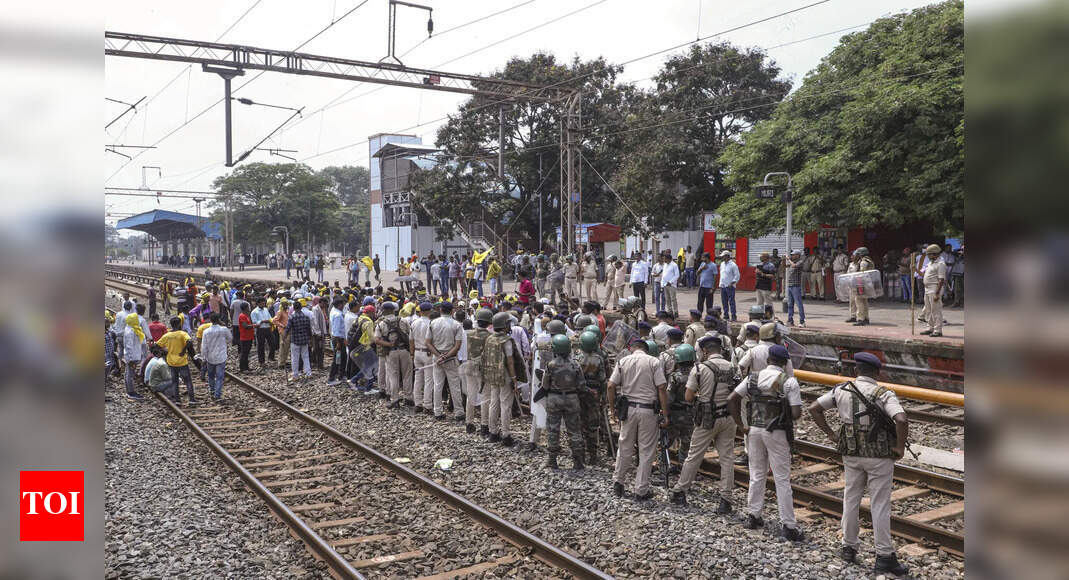 Passengers stranded across Jharkhand as Kurmi protest blocks rail routes Passengers stranded across Jharkhand as Kurmi protest blocks rail routes
