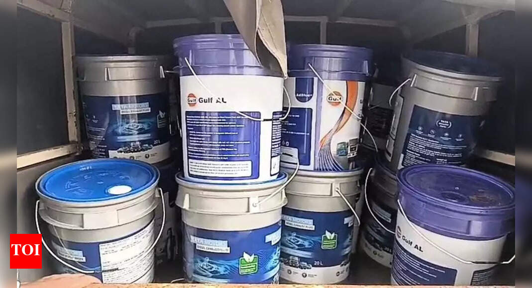 Dhanbad Police Seizes 300 Litres of Raw Spirit Smuggled to Bihar Ahead of Festive Season