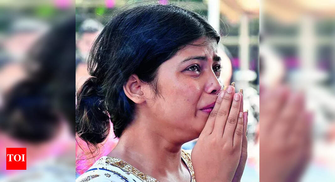 3-day state mourning declared as Assam prepares to receive Zubeen’s body