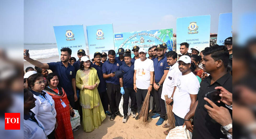 Gopalpur beach cleanup drive on Int’l Beach Cleanup Day