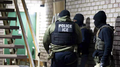  California bans face masks for law enforcement, federal agents; first US state with such law