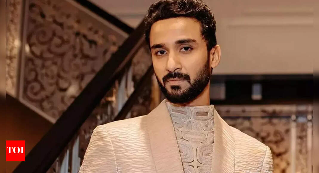 Raghav compares Aryan to Shah Rukh Khan