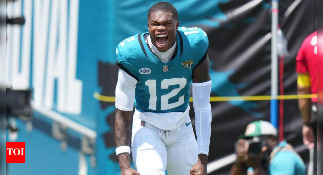 Will Travis Hunter play against the Houston Texans today? Latest injury update on the Jaguars’ rare two-way rookie
