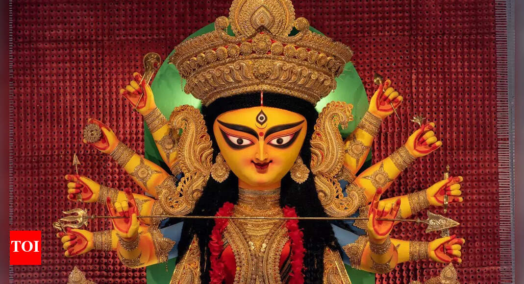 Mahalaya Amavasya 2025: A Complete Guide to Ancestor Rituals, Spiritual Meaning, and Festive Traditions
