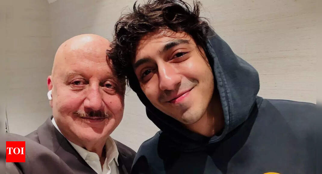 Anupam Kher shares selfie with Ahaan Panday, welcomes ‘Saiyaara’ star to Bollywood and wishes him ‘long innings’