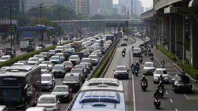Bengaluru traffic is a daily ‘hidden tax’? Commuters share a shocking theory