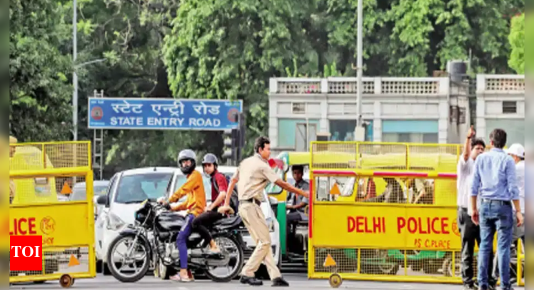 Delhi traffic alert: Netaji Subhash Marg, key roads closed for 12 days of Ramlila — check alternate routes, parking arrangements