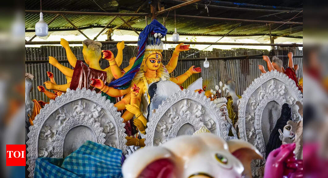 Bengaluru artisans put the final touches on Durga Puja idols