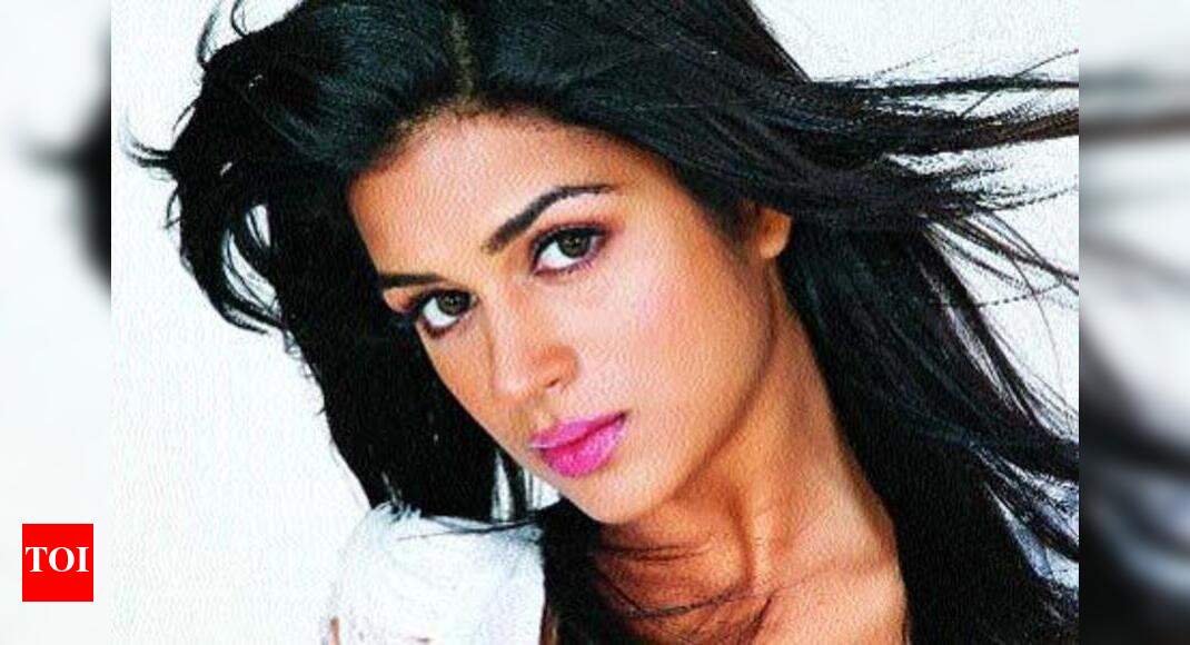 Shraddha's theatrical evenings in Mumbai | Telugu Movie News - Times of ...