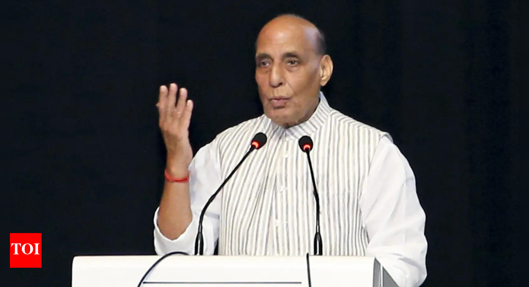 <div>'Can be started again': What defence minister Rajnath Singh said on phase 2 and 3 of Operation Sindoor - watch</div>