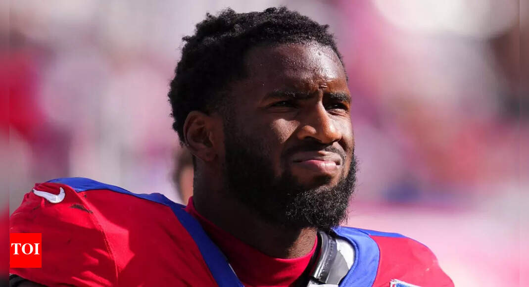 Brian Burns injury update: New York Giants linebacker limps off during Sunday Night Football matchup against Kansas City Chiefs