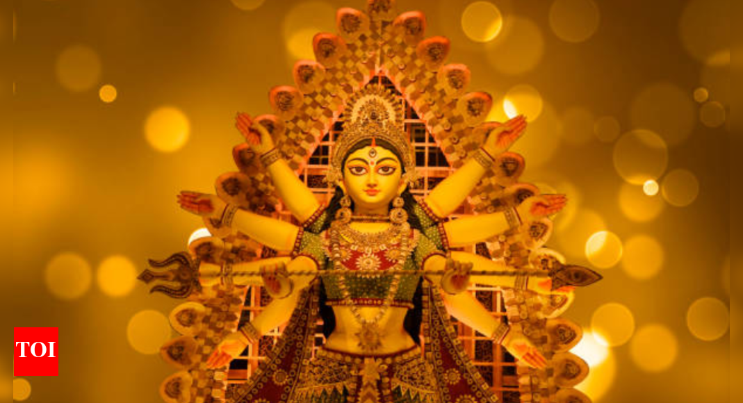 Happy Navratri 2025: Best Facebook and Instagram captions and quotes for those missing family in India