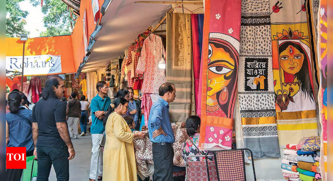 Bugadi pins, painted saris: Chic picks for pujo