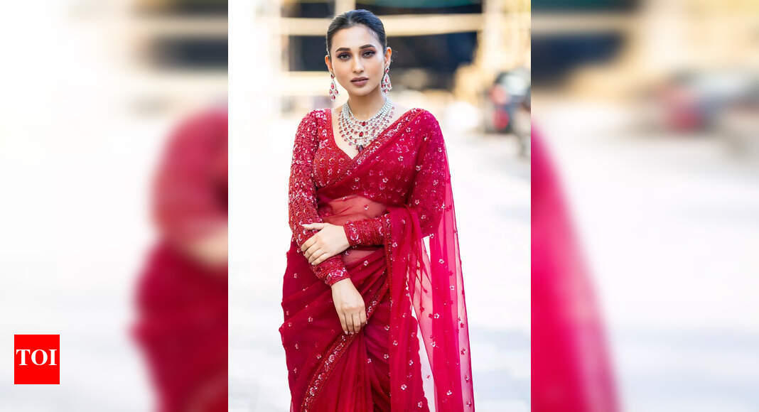 Kolkata changed my Durga Puja experience: Mimi Chakraborty
