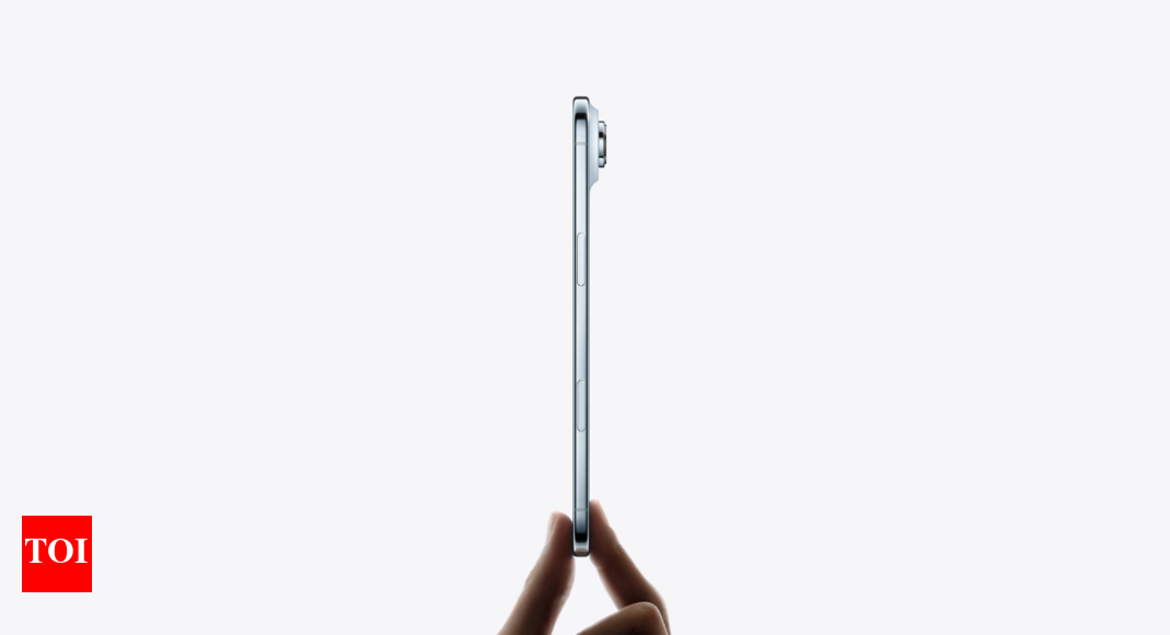 Apple's foldable iPhone may look like two iPhone Airs connected side-by-side