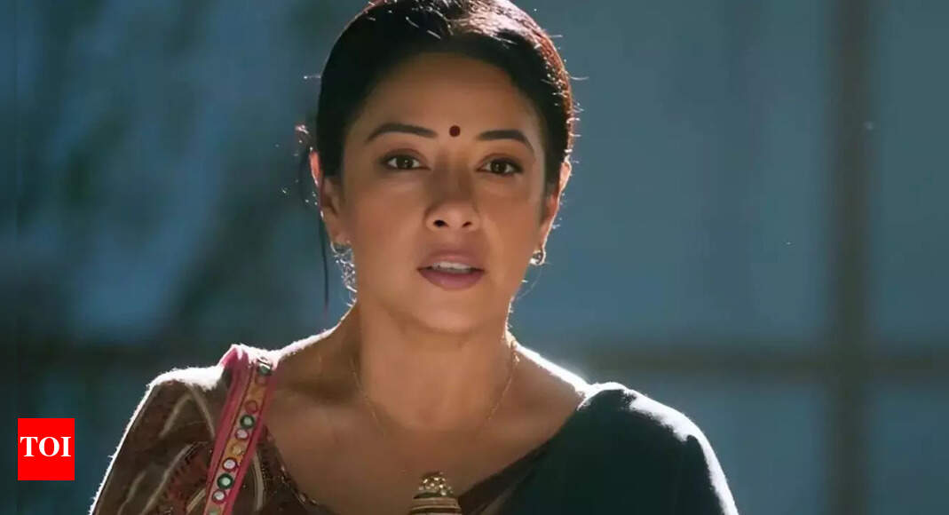 Anupamaa: Anupama confronts Gautam, warns Kotharis of his true face