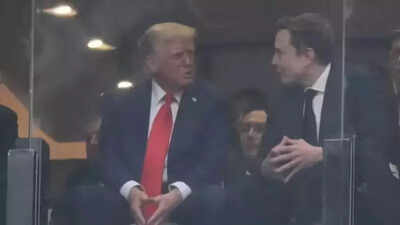 Memorial de Charlie Kirk: ¿De qué estaban hablando Trump y Musk durante su breve reunión? Decodificar lectores de labios