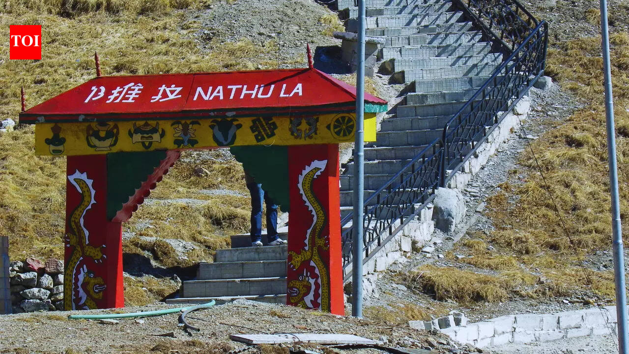 Visit these 5 Indian destinations that touch other countries to see ...