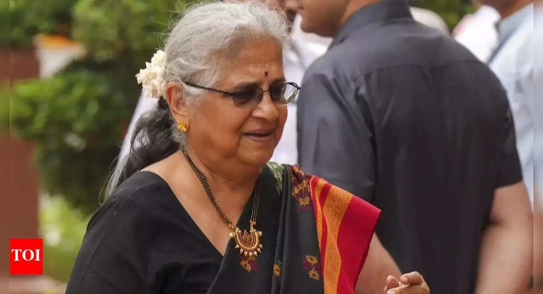 Sudha Murthy files FIR: Unknown caller threatens with obscene videos; probe under way Sudha Murthy files FIR: Unknown caller threatens with obscene videos; probe under way